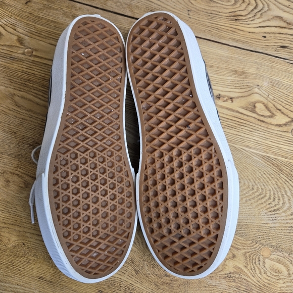 Vans Women's Doheny Platform Polka Dot Size 9 Black - Picture 9 of 10